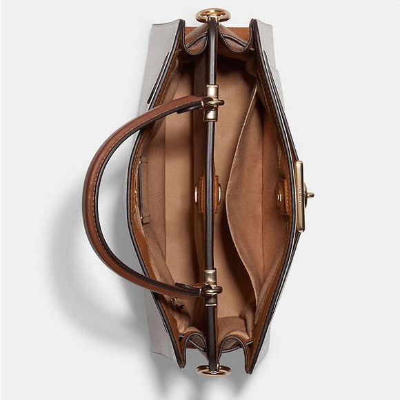 Coach Lane carryall **SOLD OUT** - Picture 3 of 8